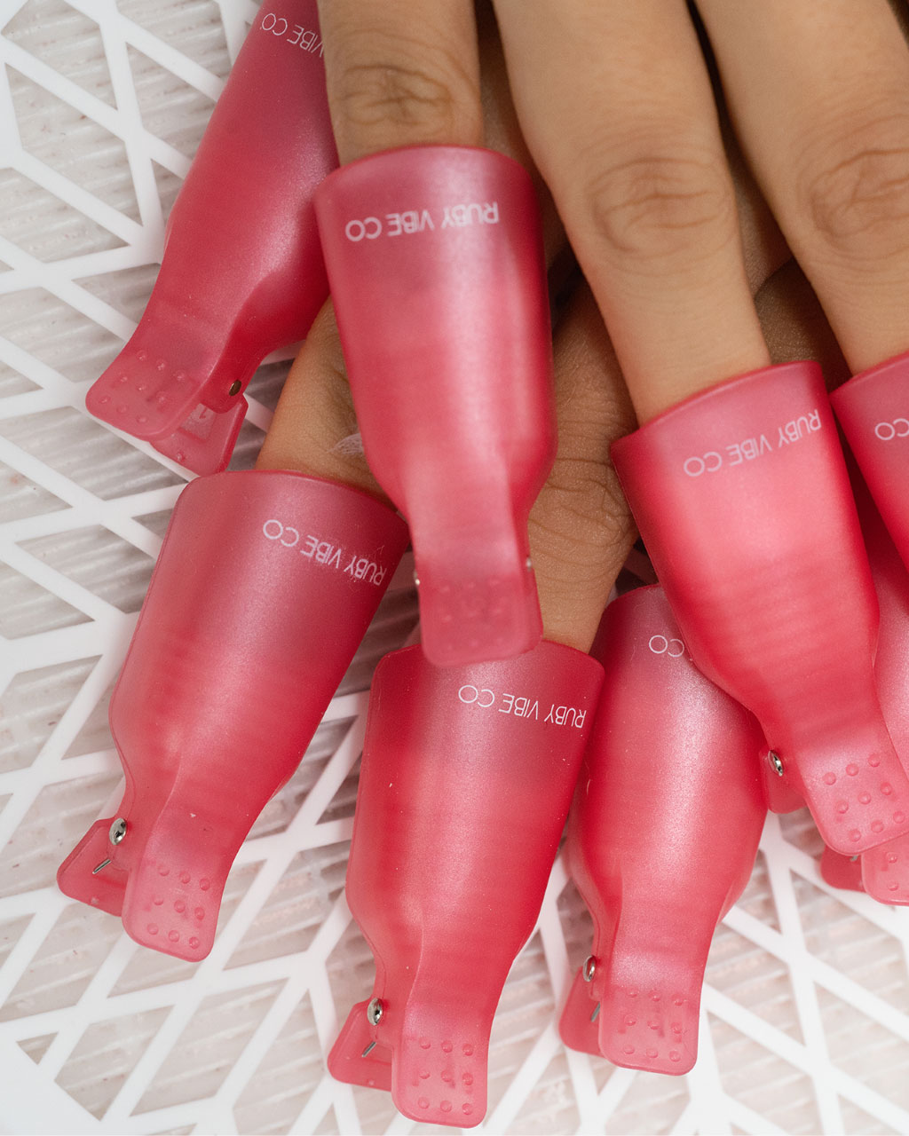how to remove gel nails at home safely img 3